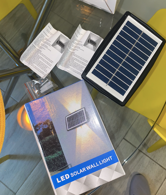 LUZ SOLAR DE PARED CÁLIDA Y FRIA